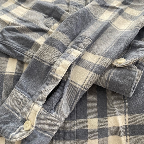 Hollister flannel - Picture 3 of 4